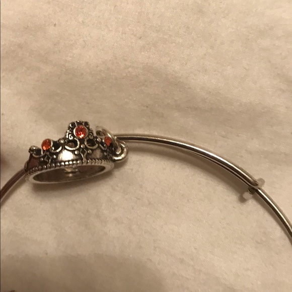 Alex and Ani Queen’s Crown Silver Bracelet - Picture 3 of 7